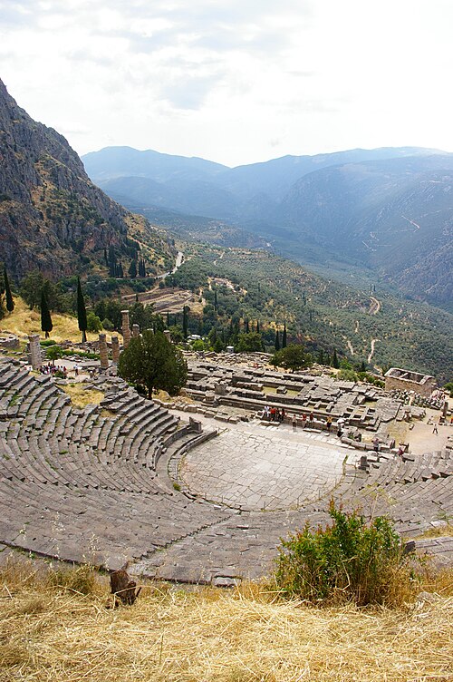 The theatre in Apollo’s sanctuary at Delphi, 29 May 2009; illustration of the setting, not a portrait or photograph of the 1927 performance